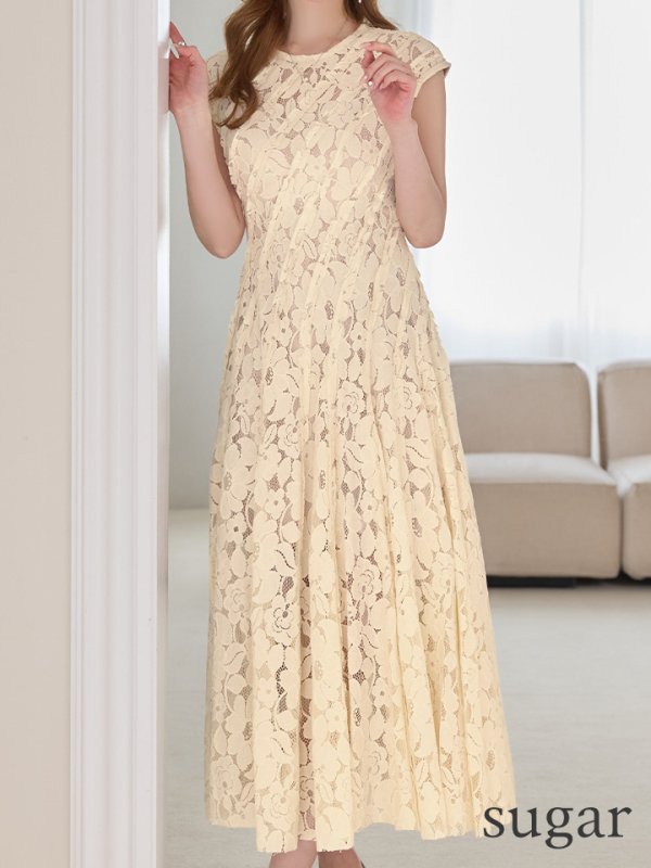 アイボリー　モデル：ゆめ　身長：160cm　着用サイズ：7号(Sサイズ)