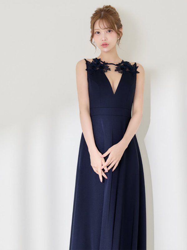 ネイビー　モデル：るりぴ　身長：165cm　着用サイズ：7号(Sサイズ)