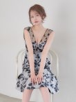 シルバーxブラック モデル：れみれみ　身長：163cm　着用サイズ：Sサイズ