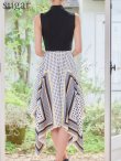 ブラックxホワイト　モデル：るりぴ　身長：165cm　着用サイズ：7号(Sサイズ)着用