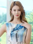 ブルーxオレンジ　モデル：Didi　身長：166cm　着用サイズ：7号(Sサイズ)着用