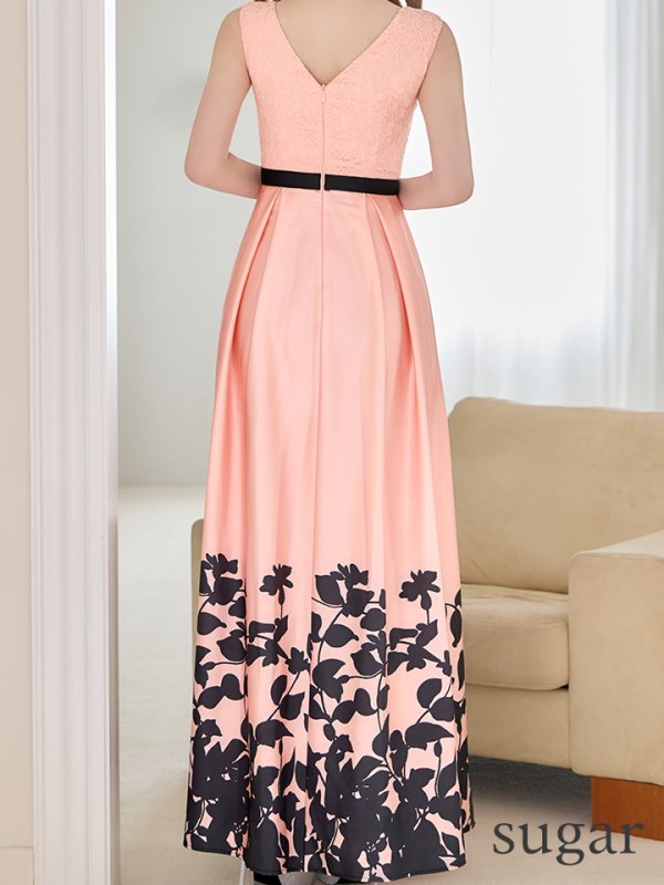 ピンクxブラック　モデル：ゆめ　身長：160cm　着用サイズ：7号(Sサイズ)