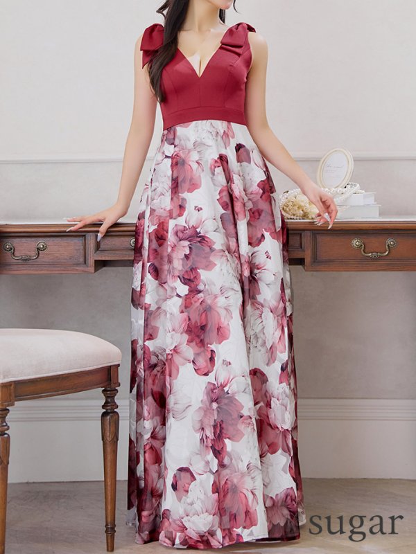 ワインレッドxホワイト モデル:カルア 身長:156cm 着用サイズ:7号(Sサイズ)