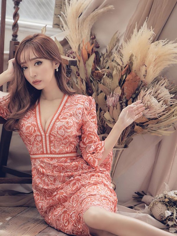 画像13: XS-Lサイズあり【SETTAN/セッタン】フラワーレース/ ベルスリーブ/ 七分袖/ 長袖/ Vネック/ ミディアム丈/ ワンピース/ タイト/ キャバドレス[OF2] (13)