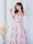 ピンクxシルバー モデル：杉山佳那恵　身長：158cm　着用サイズ：7号(Sサイズ)