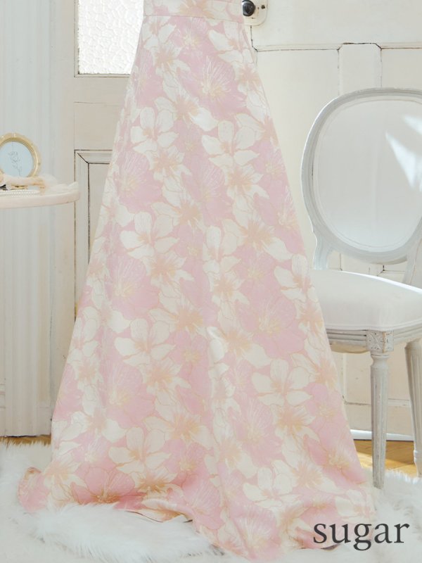 ピンクxゴールド モデル:杉山佳那恵 身長:158cm 着用サイズ:7号(Sサイズ)