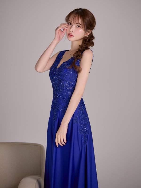 ロイヤルブルー　モデル：ゆめ　身長：160cm　着用サイズ：Sサイズ