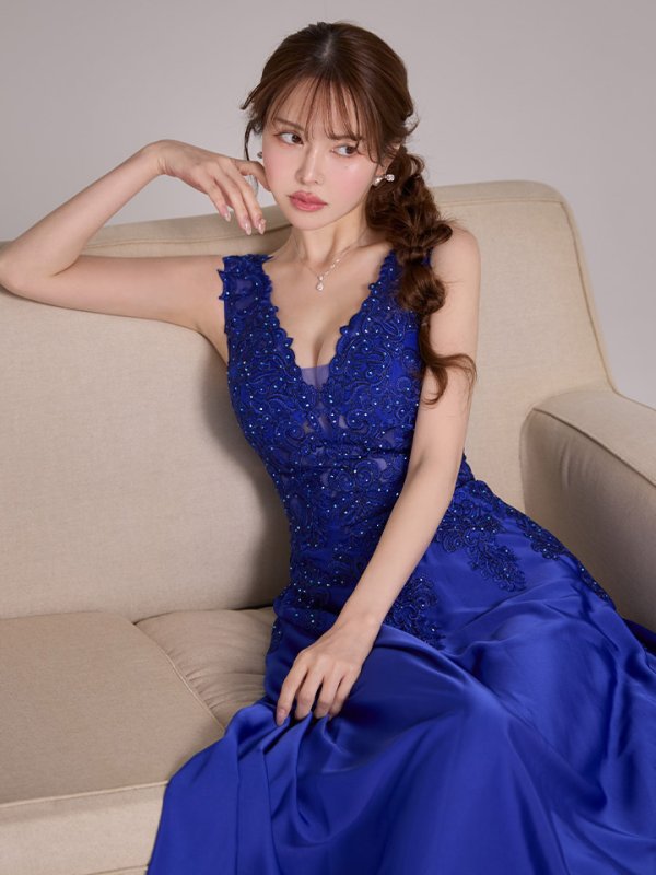 ロイヤルブルー　モデル：ゆめ　身長：160cm　着用サイズ：Sサイズ