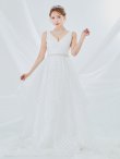 ホワイト モデル：三上悠亜　身長：159cm　着用サイズ：7号(Sサイズ)