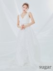 ホワイト モデル：三上悠亜　身長：159cm　着用サイズ：7号(Sサイズ)