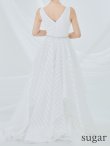 ホワイト モデル：三上悠亜　身長：159cm　着用サイズ：7号(Sサイズ)