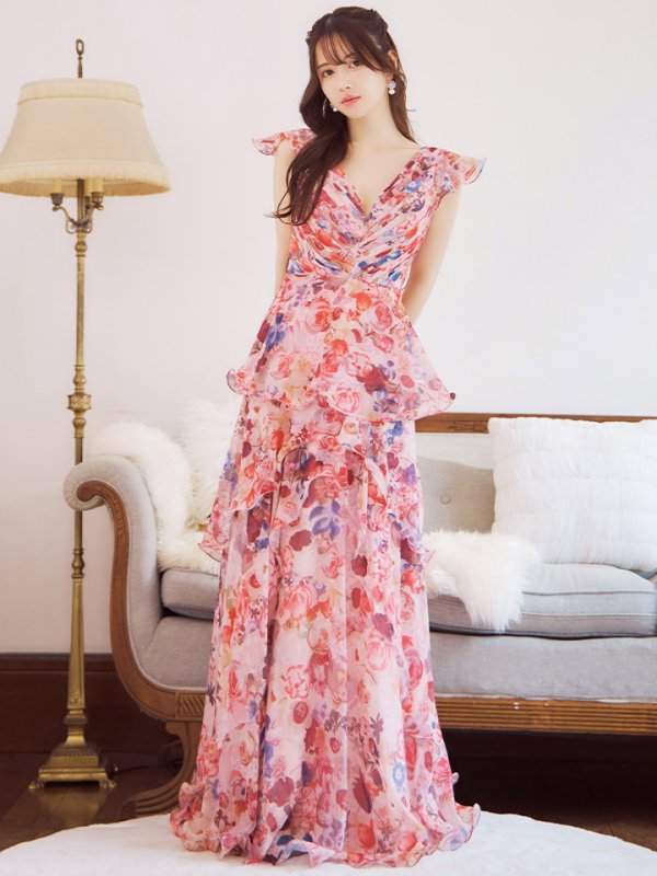 ベージュxピンク モデル:ゆめ 身長:160cm 着用サイズ:7号(Sサイズ)