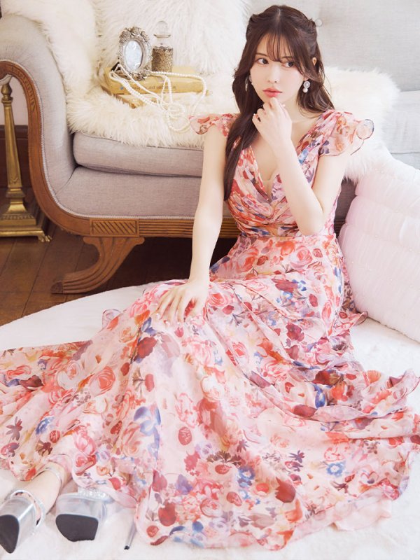 ベージュxピンク モデル:ゆめ 身長:160cm 着用サイズ:7号(Sサイズ)