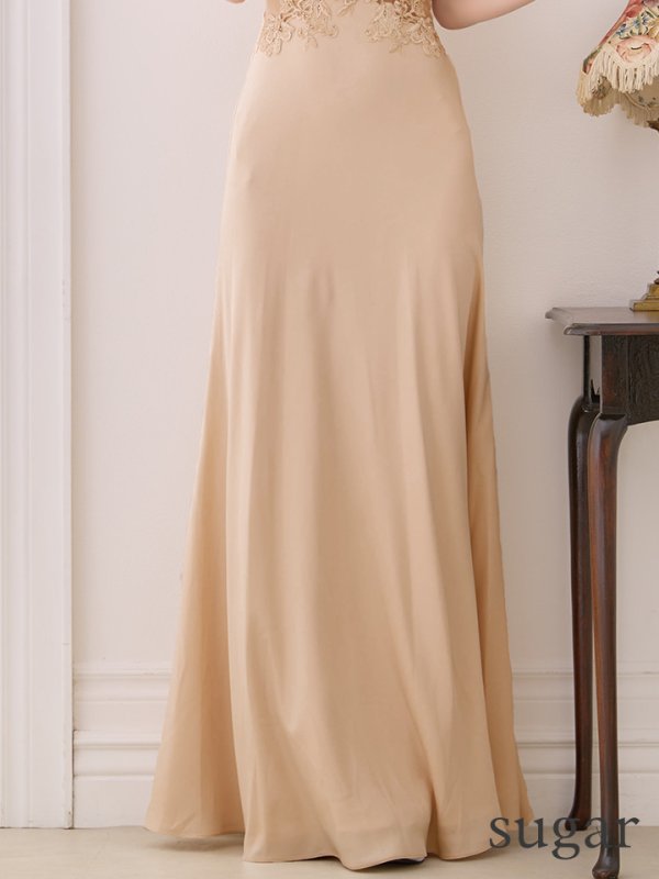 ベージュ モデル：ゆめ　身長：160cm　着用サイズ：7号(Sサイズ)