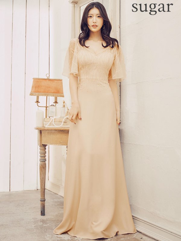 ベージュ モデル:阿部なつき 身長:160cm 着用サイズ:7号(Sサイズ)