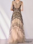 ベージュxブラック モデル：まおちゃる　身長：158cm　着用サイズ：7号(Sサイズ)
