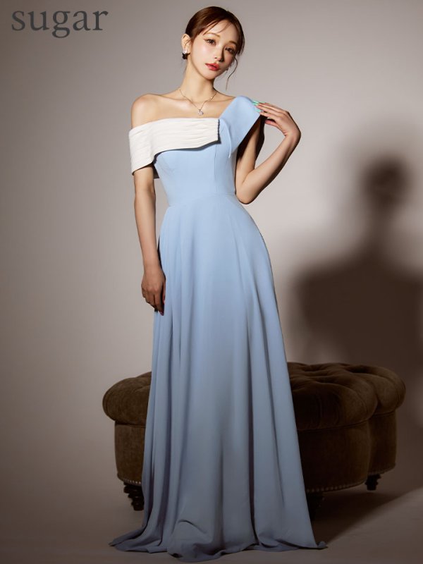 ブルーｘホワイト　モデル：真優川咲　身長：159cm　着用サイズ：Sサイズ