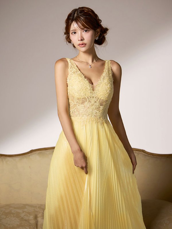 イエロー モデル：まりん　身長：164cm　着用サイズ：Sサイズ