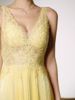 イエロー モデル：まりん　身長：164cm　着用サイズ：Sサイズ