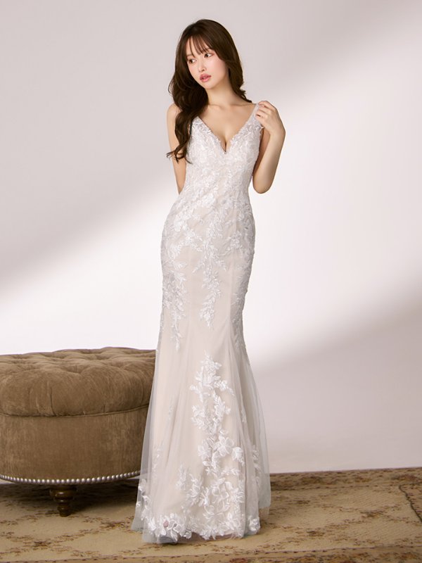 ホワイトxベージュ モデル：ゆめ　身長：160cm　着用サイズ：Sサイズ