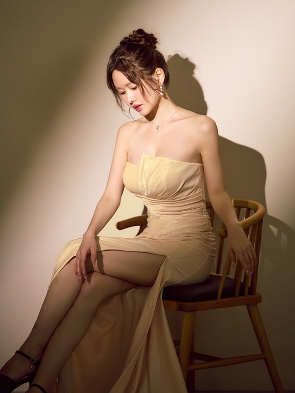 ベージュ モデル：ゆめ　身長：160cm　着用サイズ：7号(Sサイズ)