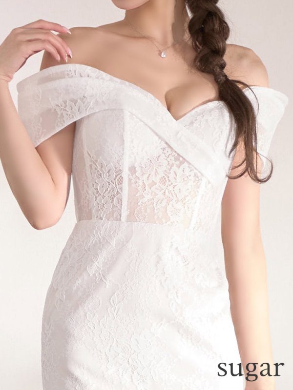 ホワイト　モデル：るりぴ　身長：165cm　着用サイズ：7号(Sサイズ)