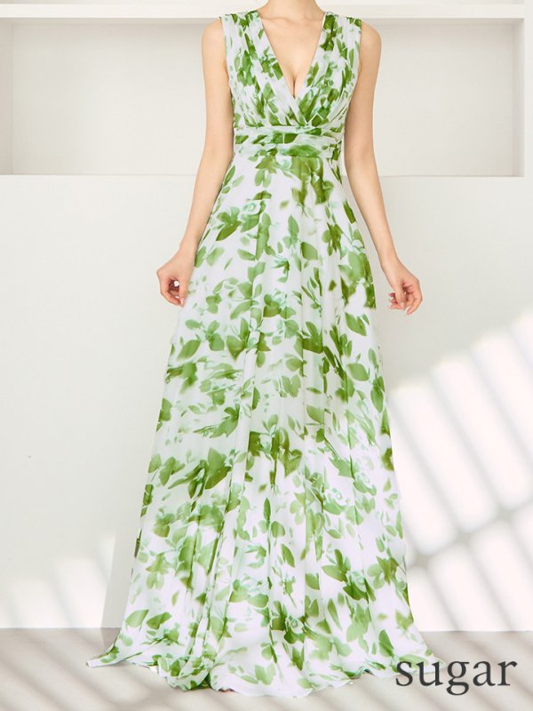 ホワイト×グリーン　モデル：ゆめ　身長：160cm　着用サイズ：7号(Sサイズ)