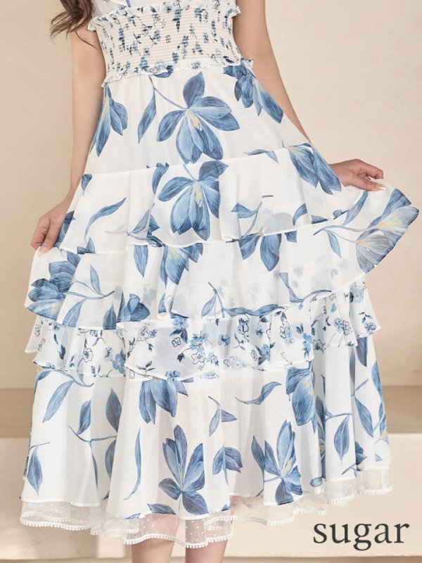 ホワイト×ブルー　モデル：せいは　身長：160cm　着用サイズ：7号(Sサイズ)