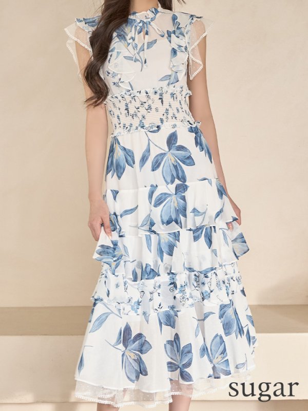 ホワイト×ブルー　モデル：せいは　身長：160cm　着用サイズ：7号(Sサイズ)