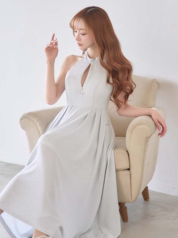 ホワイト　モデル：真優川咲　身長：158cm　着用サイズ：Sサイズ