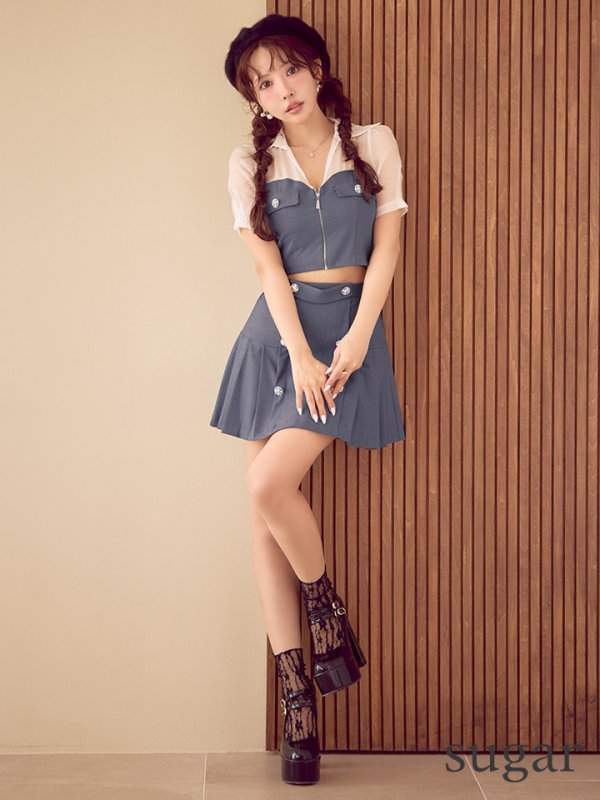 グレー　モデル：三上悠亜　身長：159cm　着用サイズ：Sサイズ