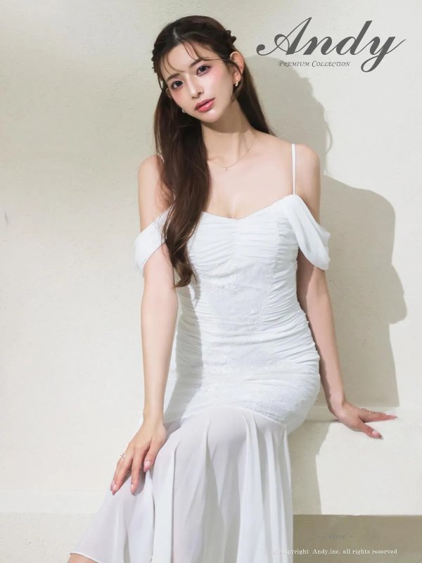 ホワイト モデル:あみ 身長:163cm 着用サイズ:Sサイズ