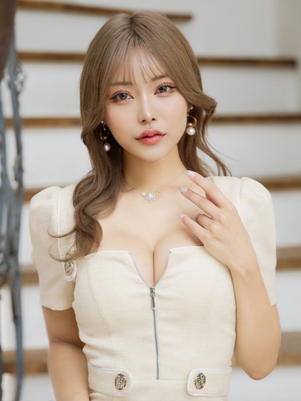 画像9: XSサイズあり【ANDY/アンディ】スクエアネック/ フロントジッパー/ 半袖/ 袖あり/ バックリボン/ タイト/ ミニドレス/ キャバドレス[OF05] (9)