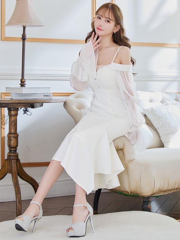 ホワイト モデル：ゆめ　身長：160cm　着用サイズ：Sサイズ