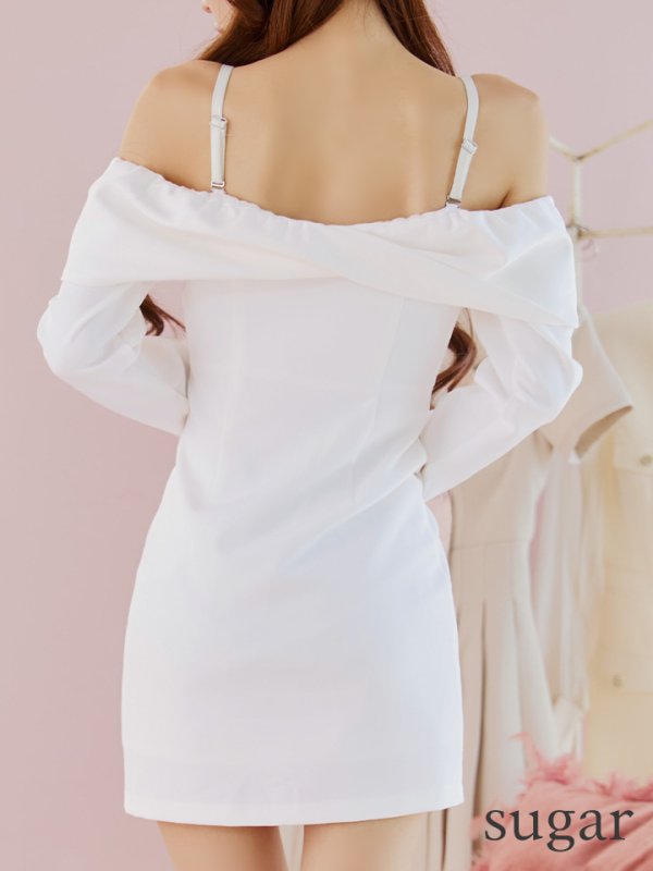 ホワイト　モデル：まりん　身長：164cm　着用サイズ：Sサイズ