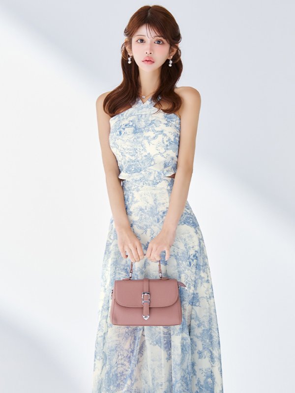 ブルー モデル：まりん　身長：164cm　着用サイズ：Sサイズ