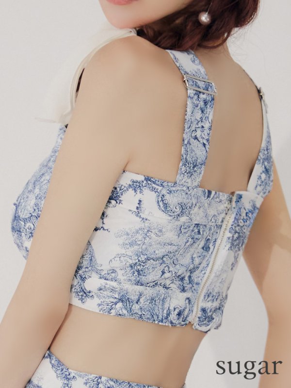 ホワイトネイビー モデル：まりん　身長：164cm　着用サイズ：Sサイズ