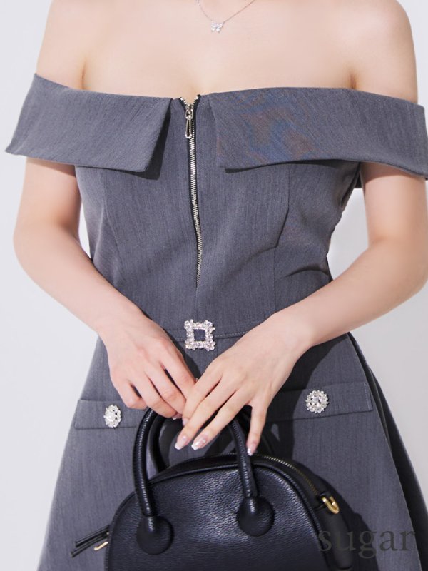 グレー モデル：ももか　身長：156cm　着用サイズ：Sサイズ