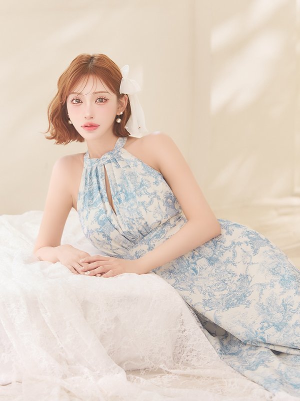 ホワイトブルー　モデル：明日花キララ　身長：162cm 着用サイズ：Sサイズ