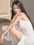 ホワイト　モデル：まおちゃる　身長：158cm　着用サイズ：Sサイズ