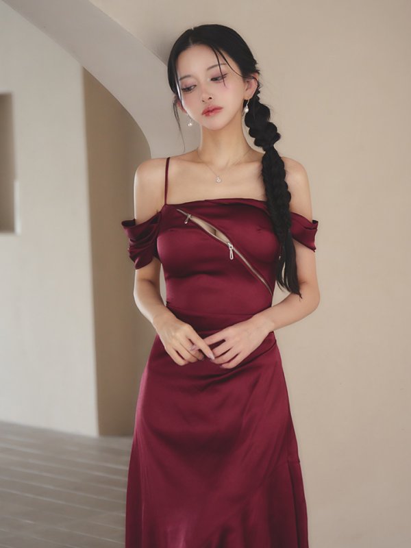 ワインレッド モデル：まおちゃる　身長：158cm　着用サイズ：Sサイズ