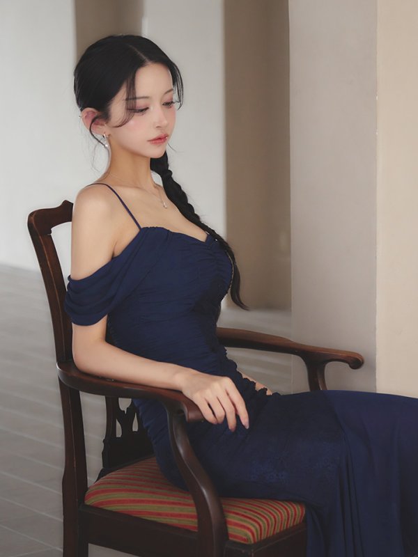 ネイビー　モデル：まおちゃる　身長：158cm　着用サイズ：Sサイズ