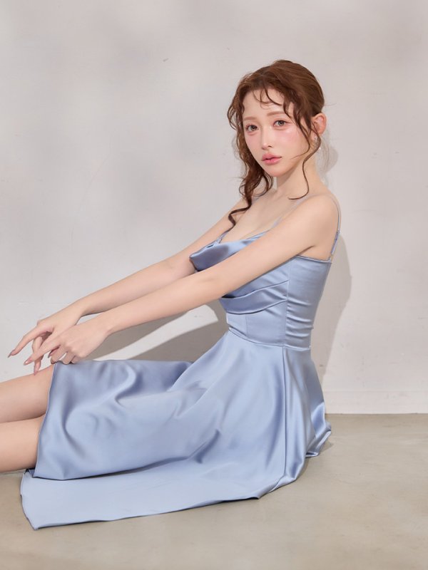 ブルー モデル：りな　身長：160cm　着用サイズ：Sサイズ