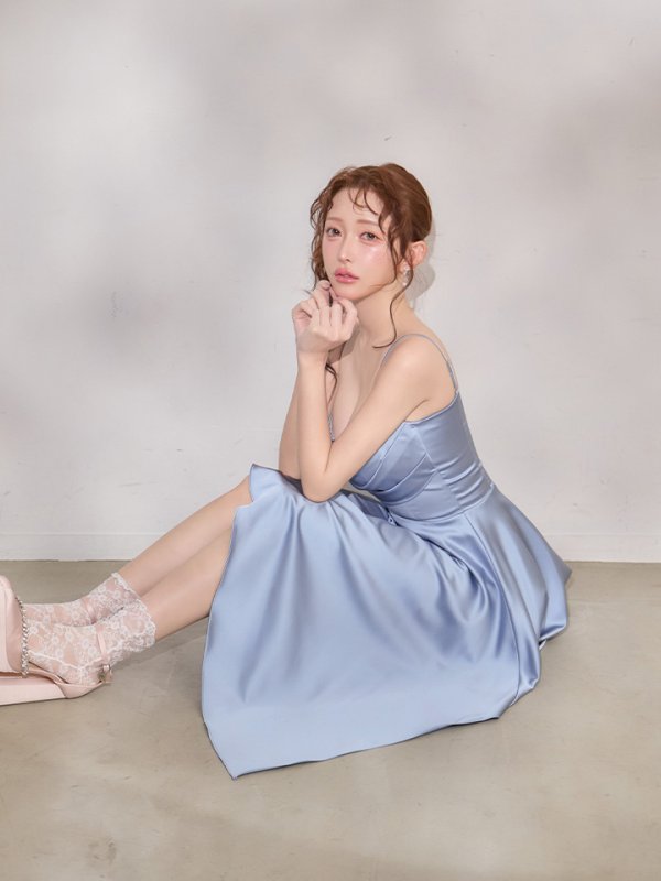 ブルー モデル：りな　身長：160cm　着用サイズ：Sサイズ