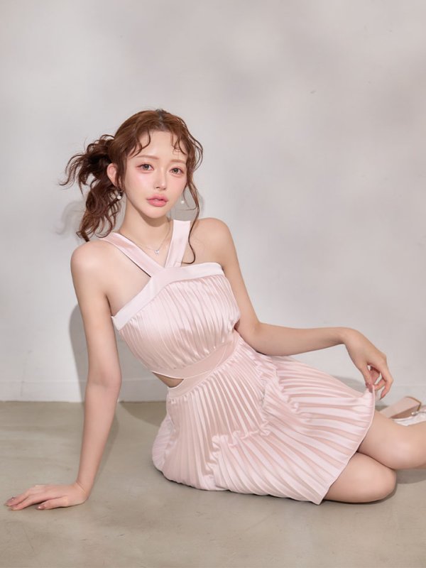 ピンク　モデル：りな　身長：160cm　着用サイズ：Sサイズ