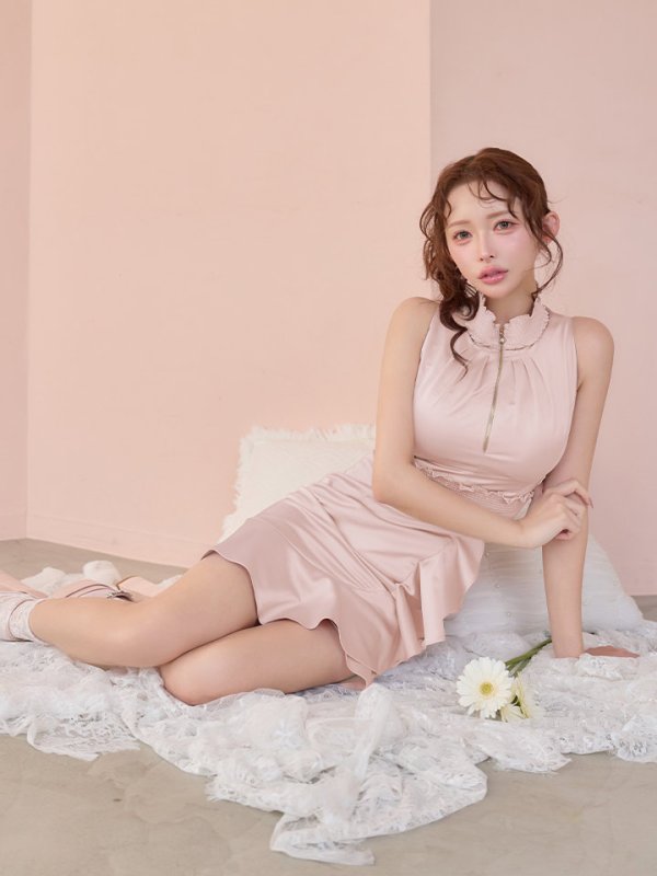 ピンクベージュ　モデル：りな　身長：160cm　着用サイズ：Sサイズ