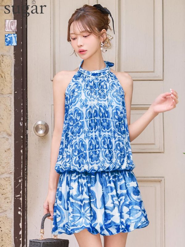 ホワイトxブルー　モデル：るりぴ　身長：165cm　着用サイズ：Sサイズ