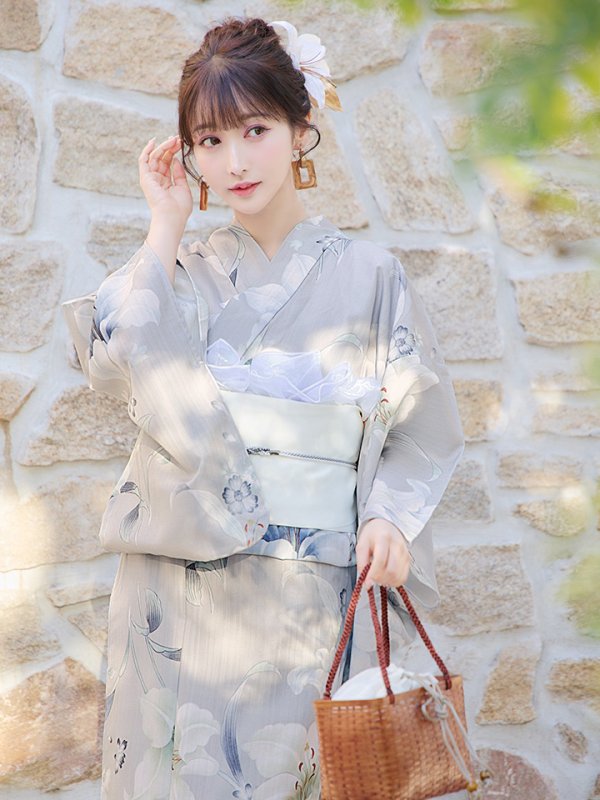 画像9: 【即日発送！】【浴衣】グレー地×可憐に咲き誇る百合浴衣【浴衣３点セット 浴衣/帯/下駄】[YMT] (9)