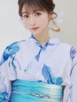 画像12: 【即日発送】白地×水彩ブルーの清涼漂う百合浴衣 OBI-g-500-kj-11-AQM / HIMO-900-yn-4-GYxGY / YA-945-kj-W / HEKO-800-sb-5-W / GETA-02-ok-3-LBLgo [YMT] (12)