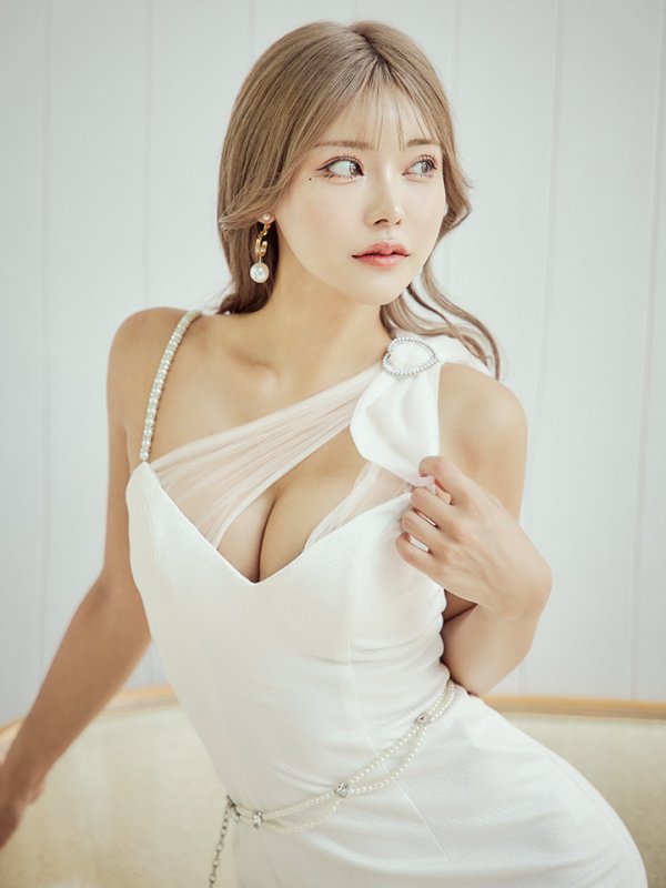 画像4: XSサイズあり【PURESS/ピュアレス】アシンメトリー / ショルダーリボン / パールチェーン / ビジュー / フレア / マイクロミニ/ ミニドレス/ キャバドレス[OF5] (4)